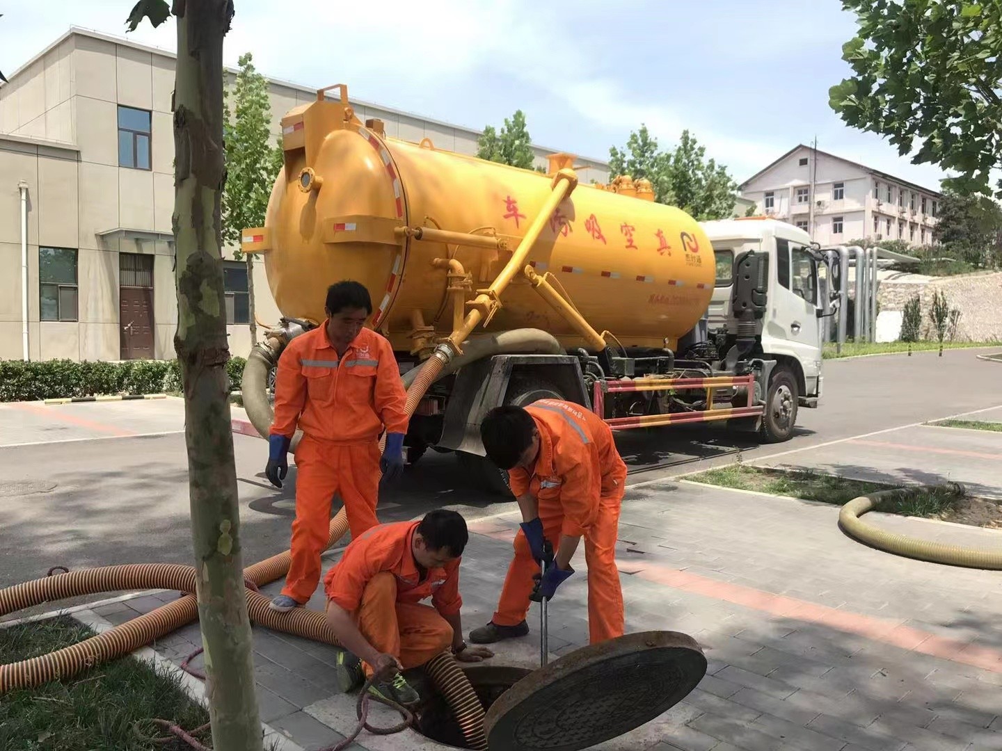 漳平化粪池清理与5-8吨吸粪车施工效率分析